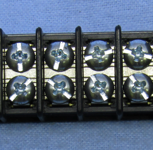 8-Position Dual-Row Barrier Strip – 30 Amp Terminal Block